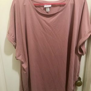 Women’s plus casual top.